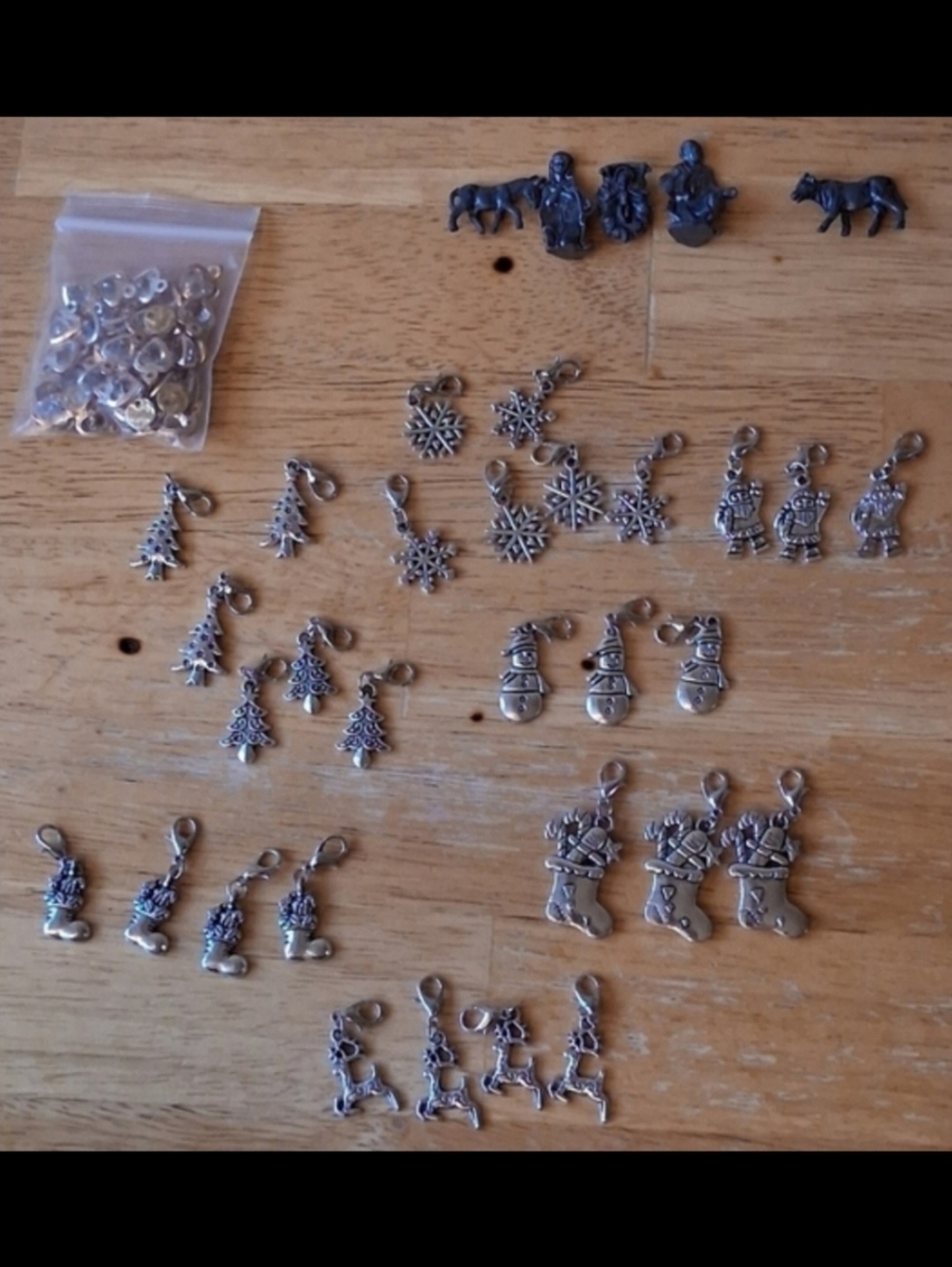 EUC Lot Of Various Christmas Themed Charms & Vintage Pewter Nativity Scene